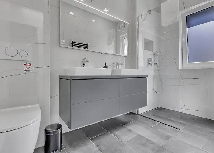 Bamboo House App 3 - Exklusiv * Makarska